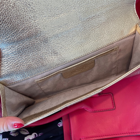 michael kors clutch - Picture 3 of 4
